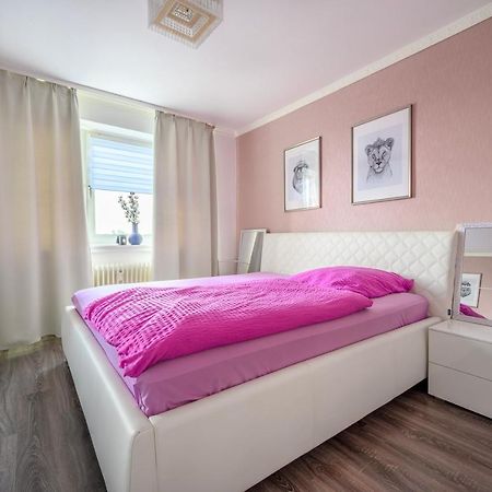 Anyroomdirect Private Apartments Near Hannover Exhibition Room Agency Bagian luar foto