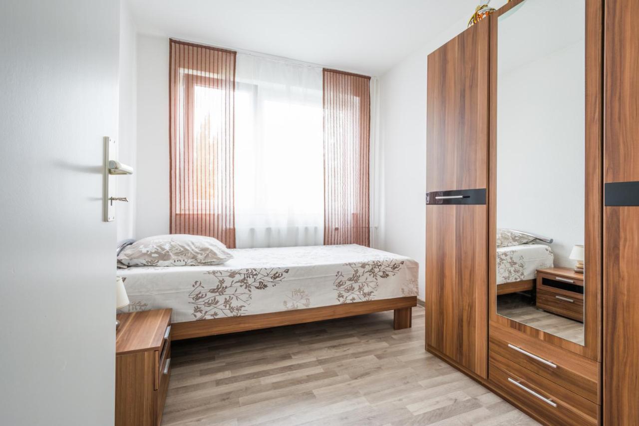 Anyroomdirect Private Apartments Near Hannover Exhibition Room Agency Bagian luar foto